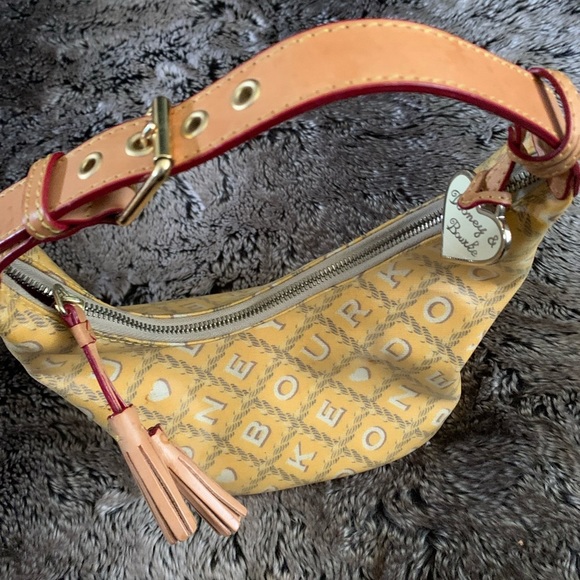 Dooney & Bourke yellow Y2K purse - Picture 2 of 9